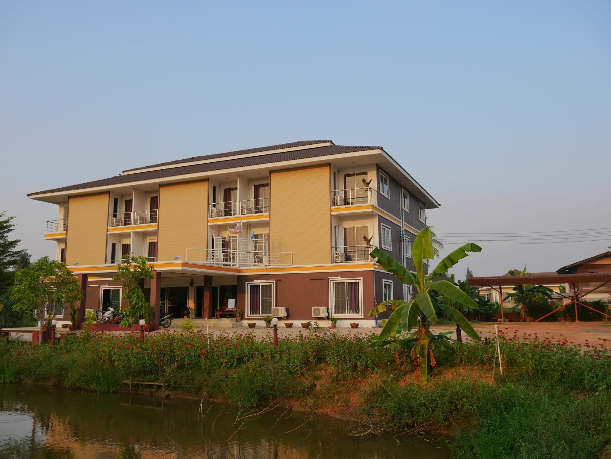 Jumpa Resort Hotel Phitsanulok Exterior foto
